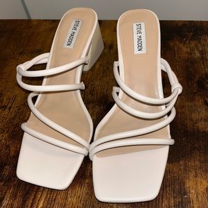 Steve Madden beige sandals // worn 1x